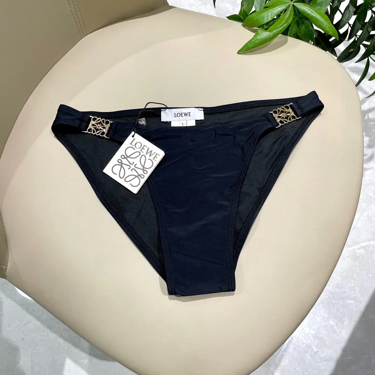 Loeve Anagram Hardware Noir Or Halter Triangle Haut Attaches Latérales Maillot de bain 6
