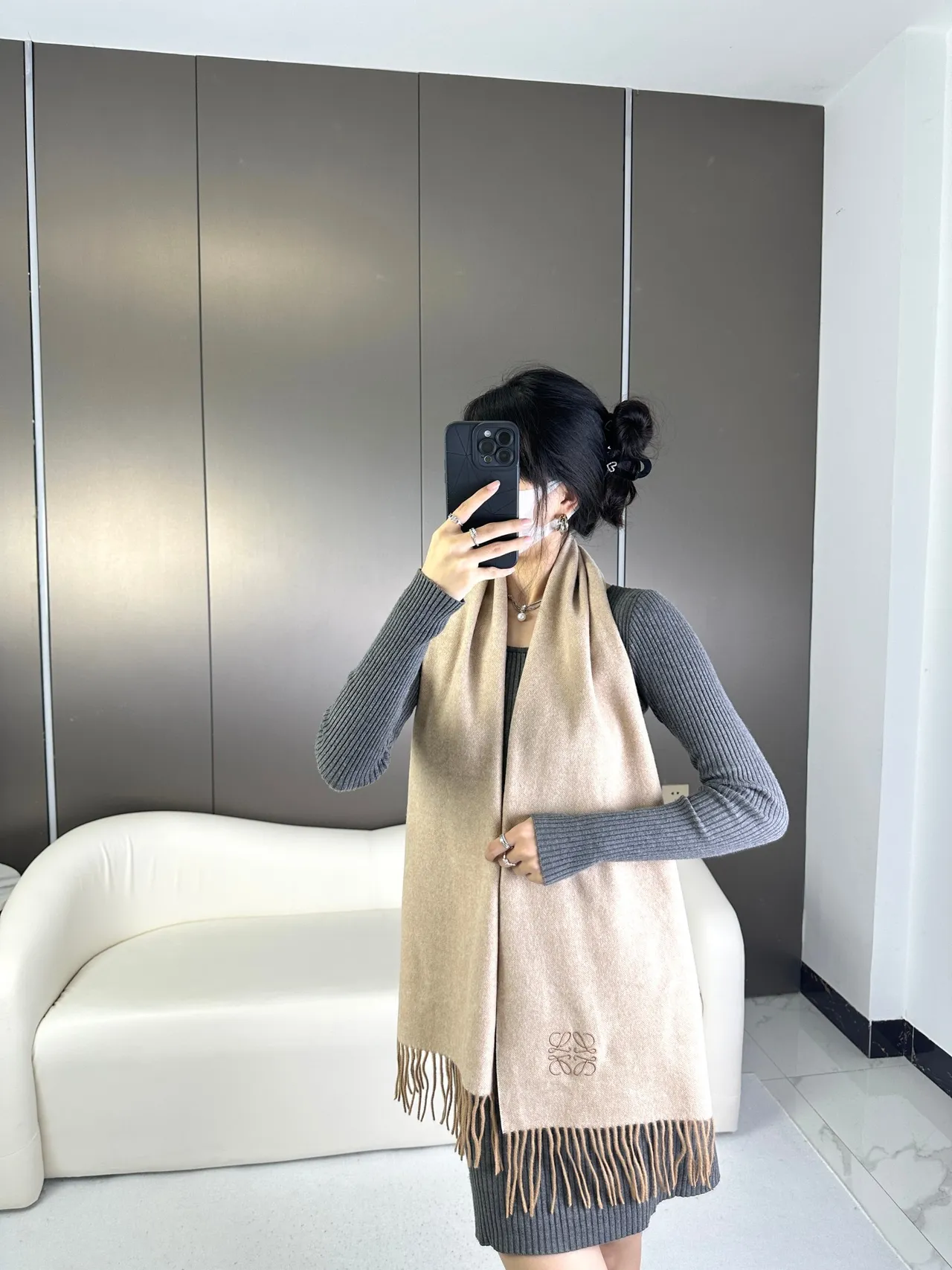 Loewe Reykjavik Noir Beige Cashmere écharpe 2