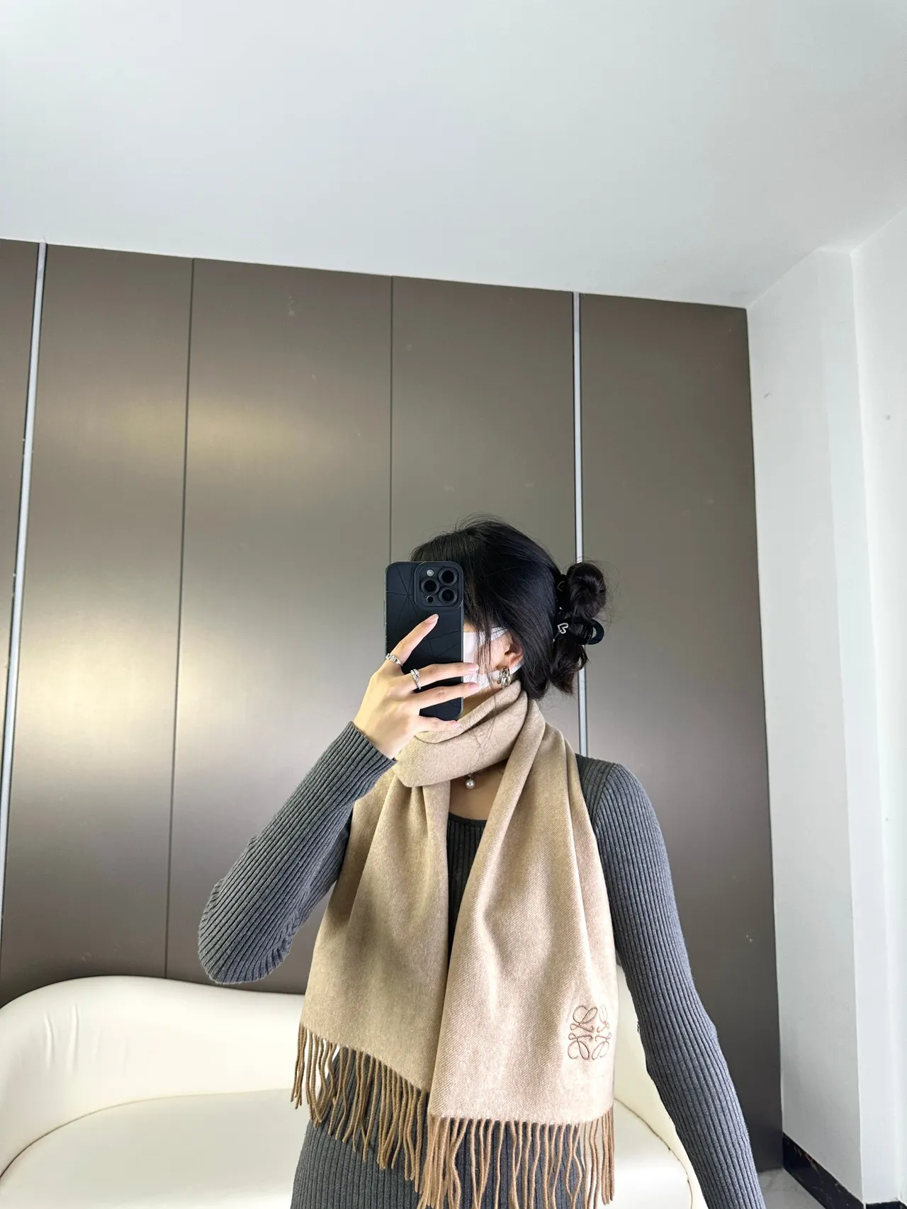 Loewe Reykjavik Noir Beige Cashmere écharpe 4