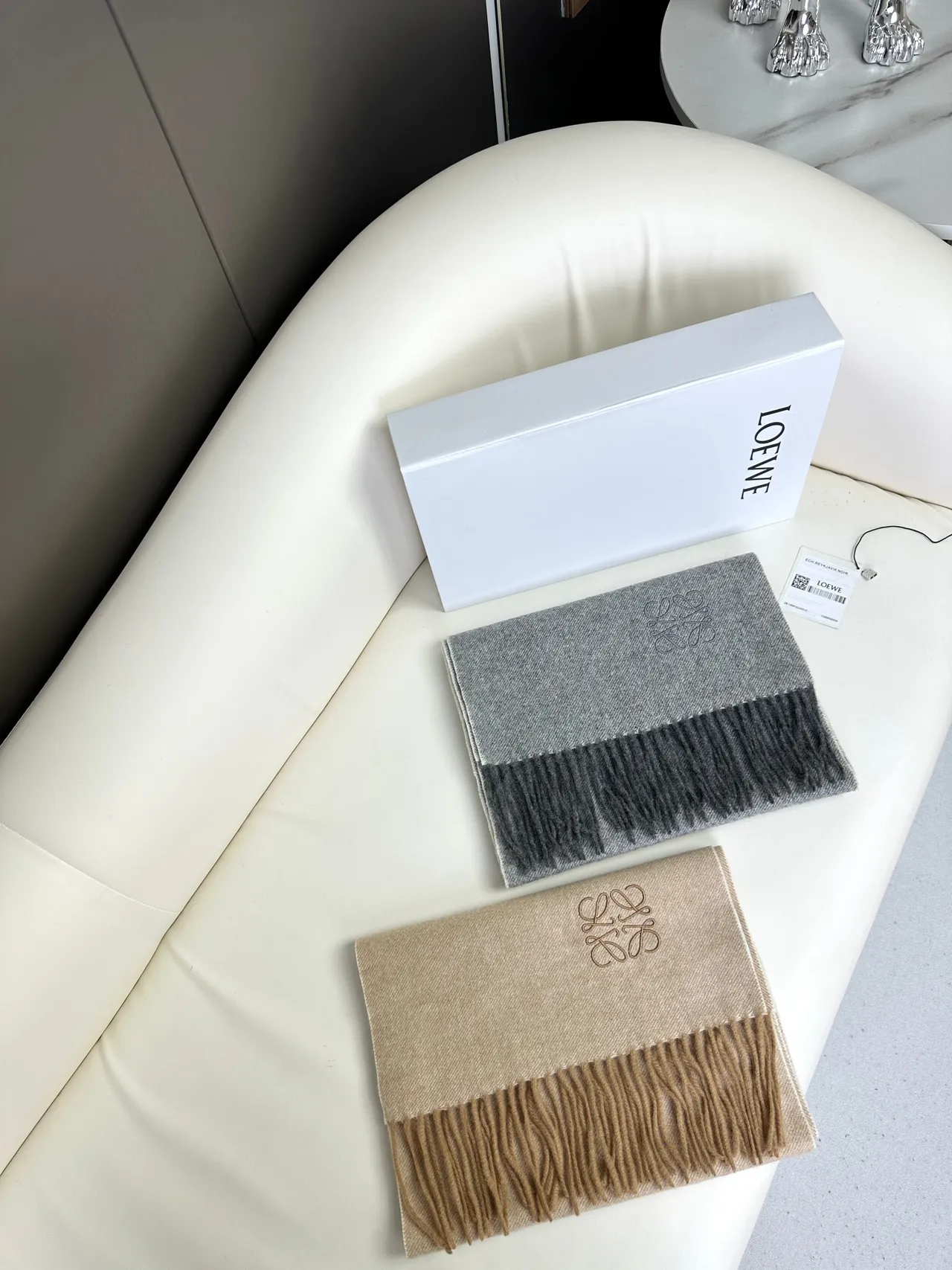 Loewe Reykjavik Noir Beige Cashmere écharpe 5