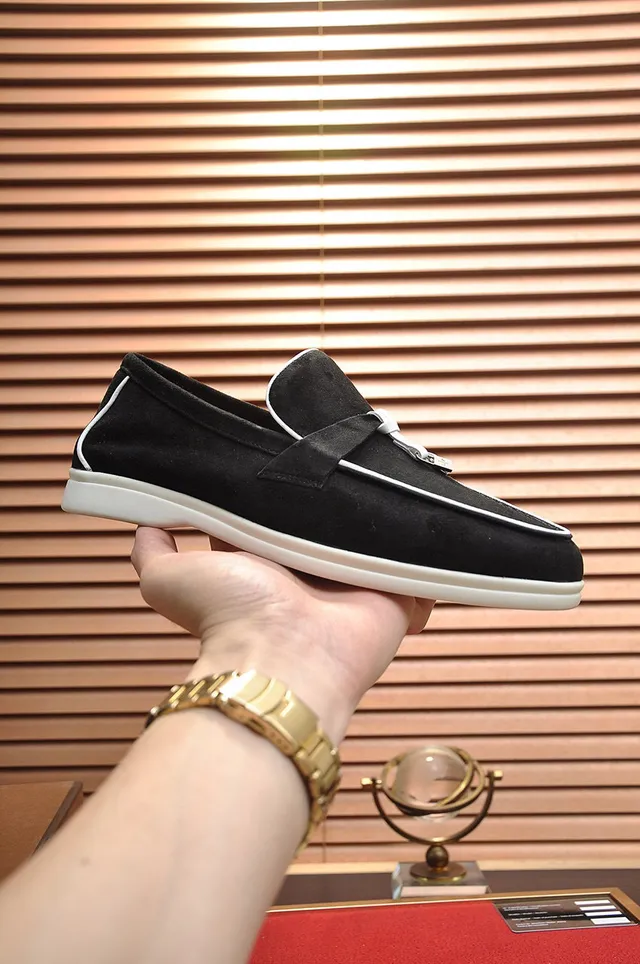 Loro Piana Mocassin Noir et Blanc en Daim avec piping 7