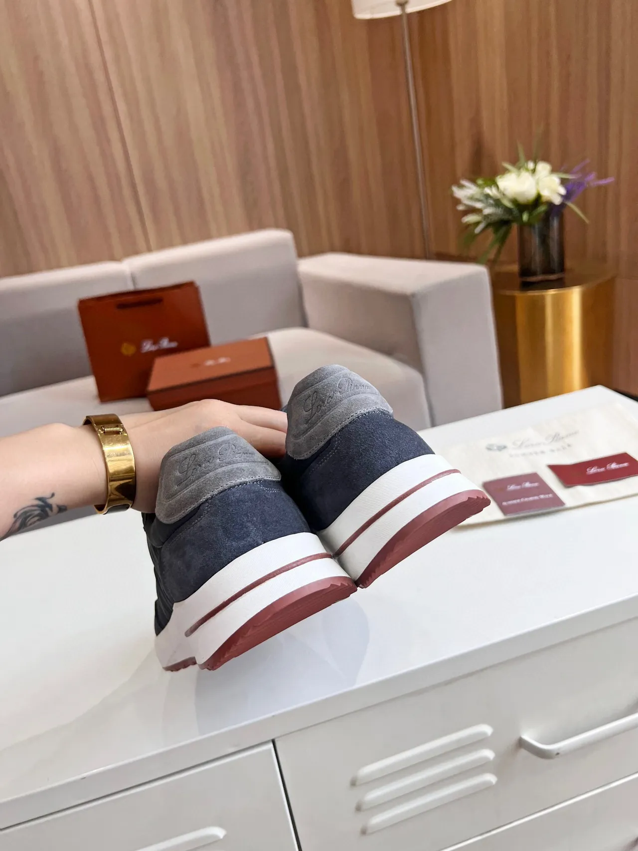 Loro Piana Tênis Lifestyle de Camurça e Nylon Cinza 5