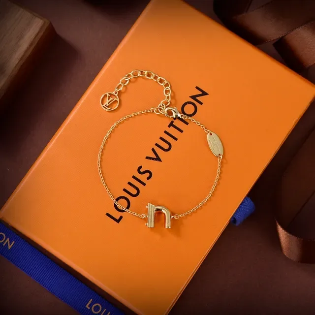 Louis Vuitton Alphabet 'h' Gold-Tone Chain Bracelet 6