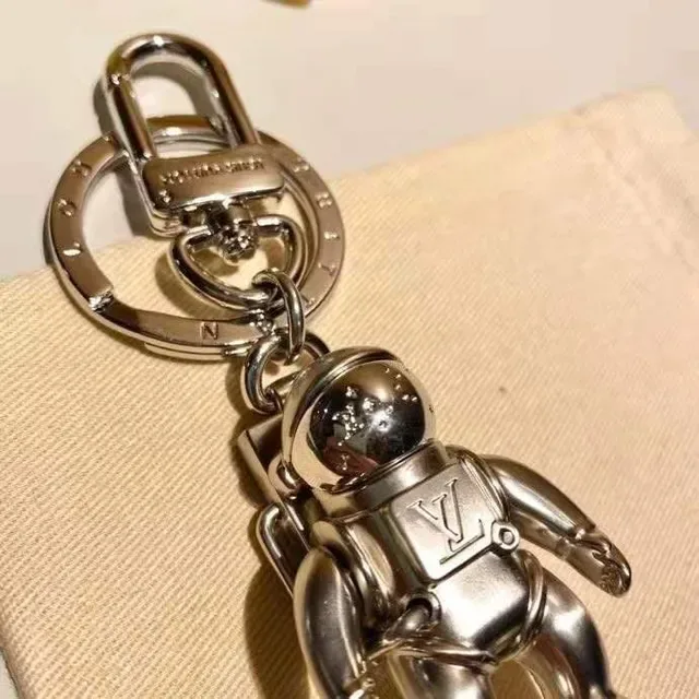 Louis Vuitton Astronaut Silver Polished Metal Figurative Crossbody Bag 3