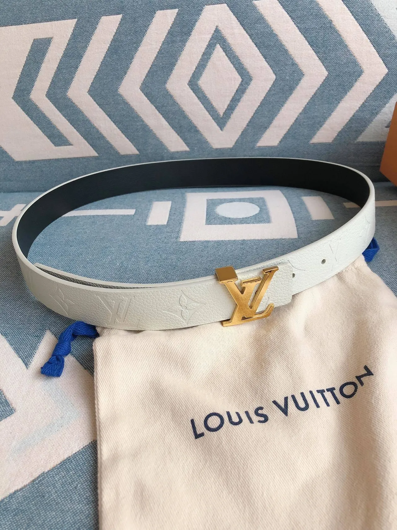 Louis Vuitton Beige Gold Embossed Monogram LV Buckle Leather Belt 2