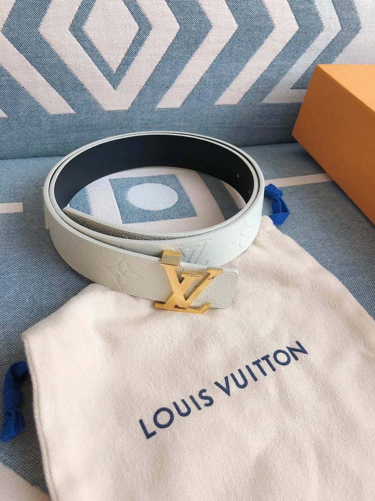 Louis Vuitton Beige Gold Embossed Monogram LV Buckle Leather Belt 4