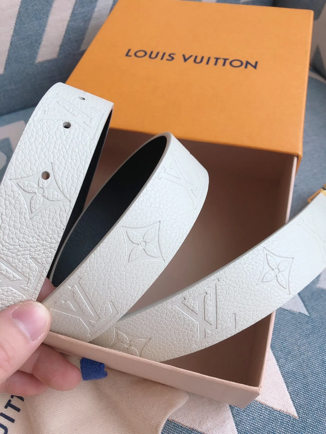 Louis Vuitton Beige Gold Embossed Monogram LV Buckle Leather Belt 7