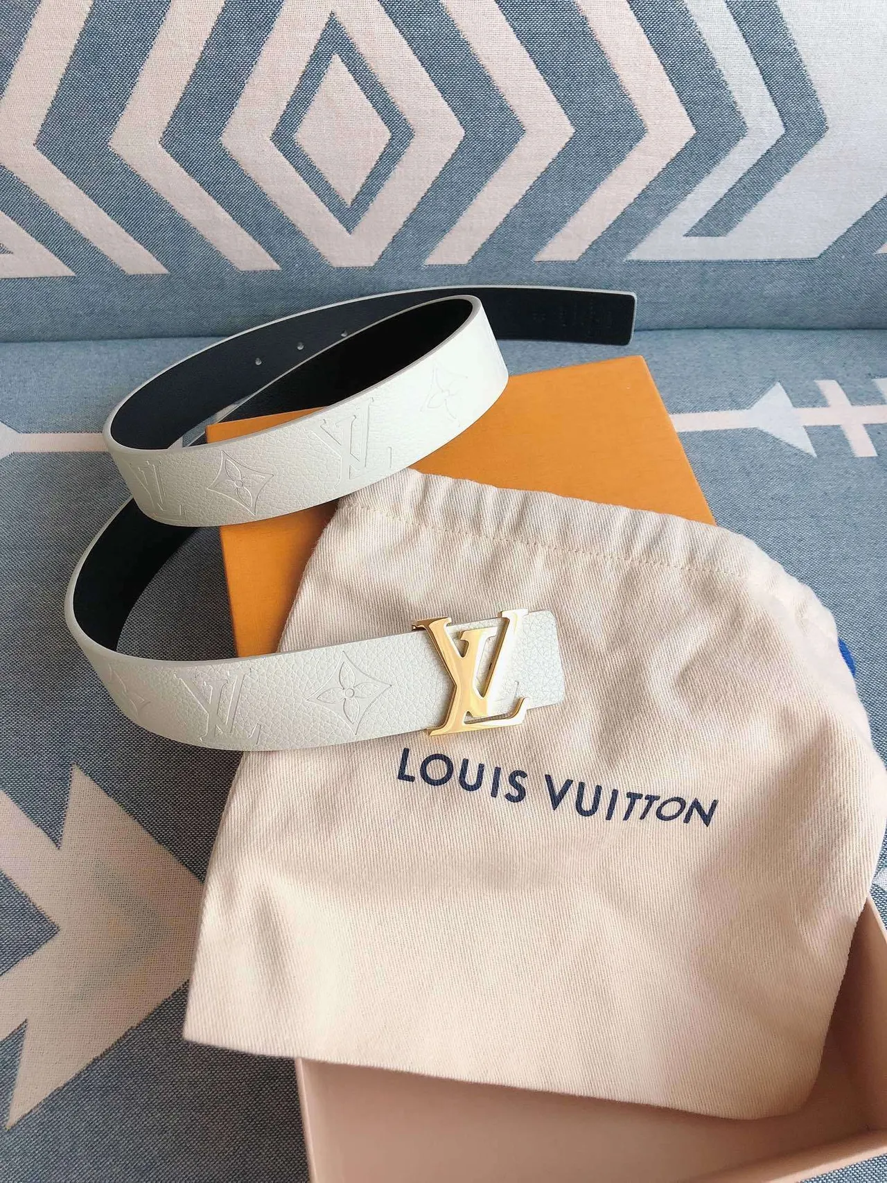 Louis Vuitton Beige Gold Embossed Monogram LV Buckle Leather Belt 9