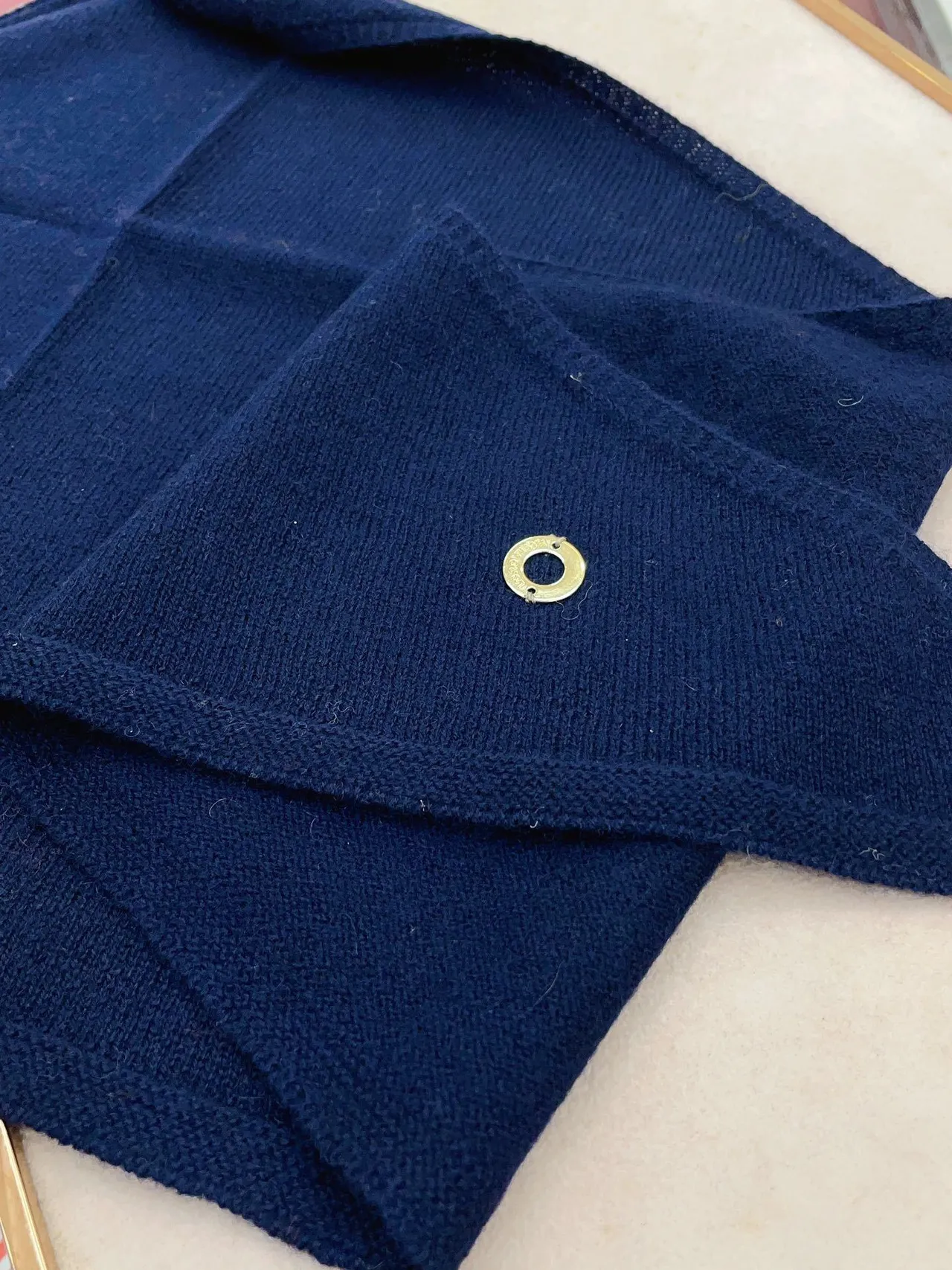 Louis Vuitton Boné Bege Marinho Tricô Canelado Bordado Patch de Tigre 6