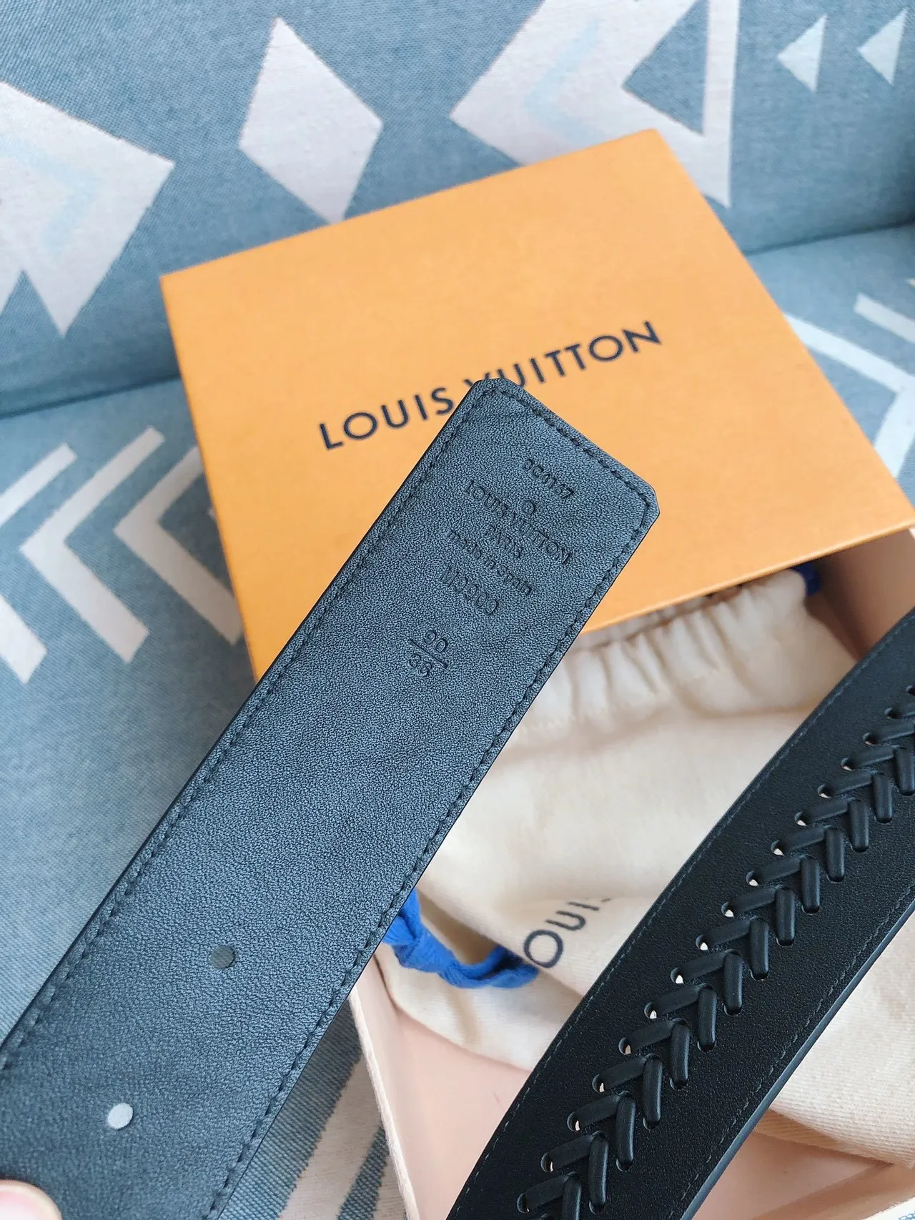 Louis Vuitton কালো গোল্ড ব্রেডেড স্ট্র্যাপ oversized LV Monogram বাকেল লেদার বেল্ট 4
