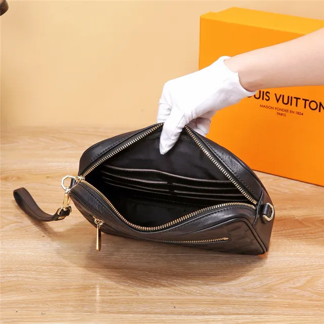 Louis Vuitton Black Gold Quilted Checkerboard Leather Triangular LV Logo Plaque Messenger Bag 3