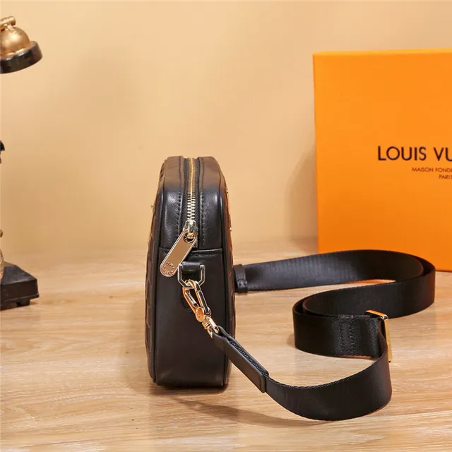 Louis Vuitton Black Gold Quilted Checkerboard Leather Triangular LV Logo Plaque Messenger Bag 5