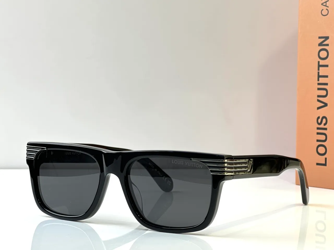 Louis Vuitton Black Gold Rectangular Frame Matte Acetate Sunglasses 7