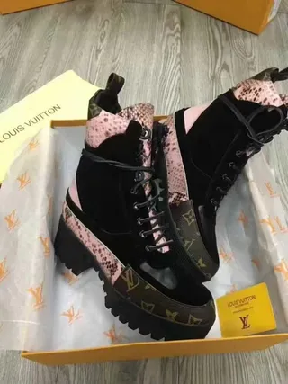 Louis Vuitton Black Pink Platform Sole Mixed-Material Upper Ankle Boots 7