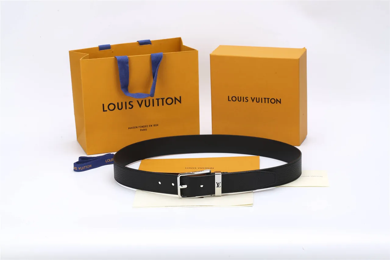 Louis Vuitton Black Silver Pebbled Rectangular Buckle Leather Belt 2