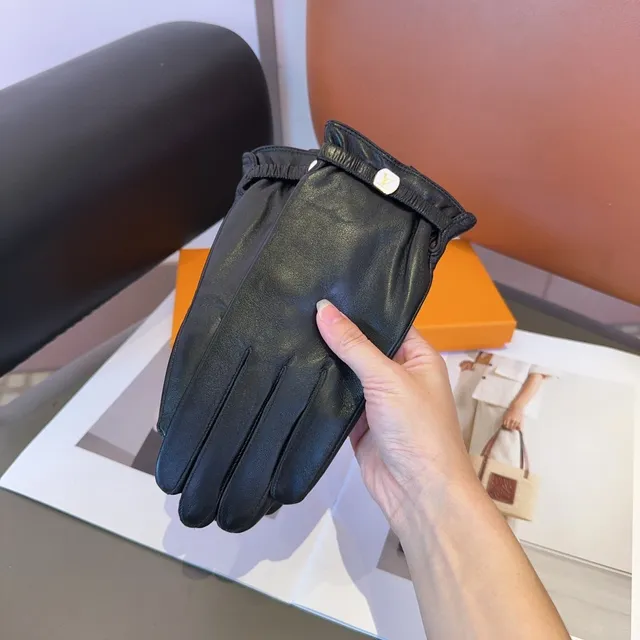 Louis Vuitton Black White Smooth Elasticated Wrist Cuff Leather Gloves 2