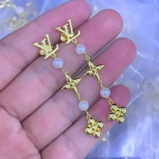 Louis Vuitton Blossom Gold White Pearl-Detailed Earrings