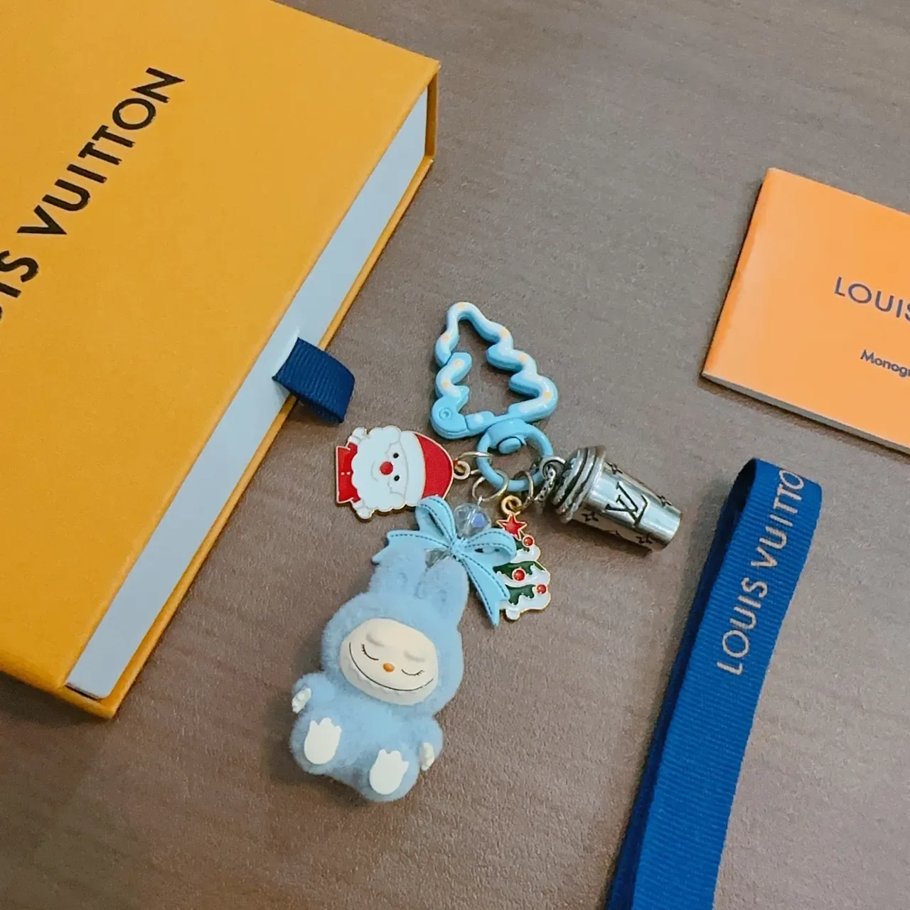 Louis Vuitton Blue White Plush Bunny Centerpiece Enamel Holiday Charms Handbag 8