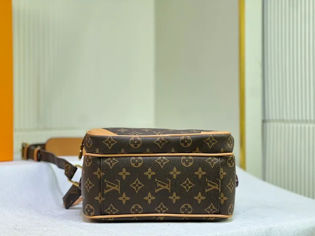Louis Vuitton Boîte Chapeau marrón monograma lienzo bolsa Boston 3