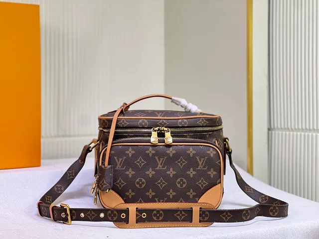 Louis Vuitton Boîte Chapeau marrón monograma lienzo bolsa Boston 5
