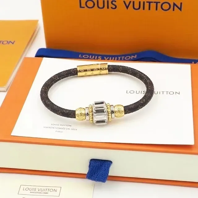 Bracelet Louis Vuitton cuir monogramme tressé avec cristaux dorés 5