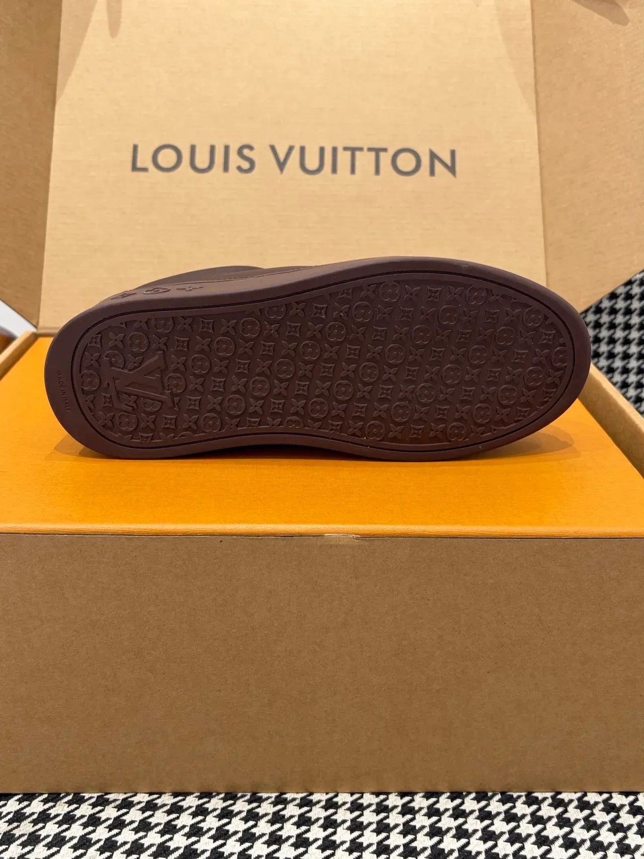 Louis Vuitton Sneakers Lifestyle Marron Beige Low-Top en Cuir 2