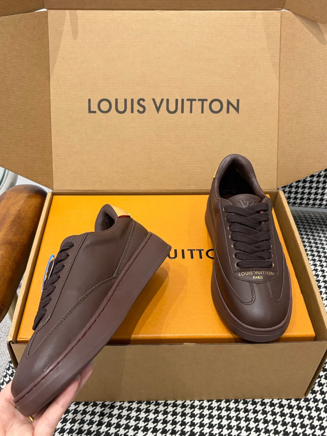 Louis Vuitton Sneakers Lifestyle Marron Beige Low-Top en Cuir 6