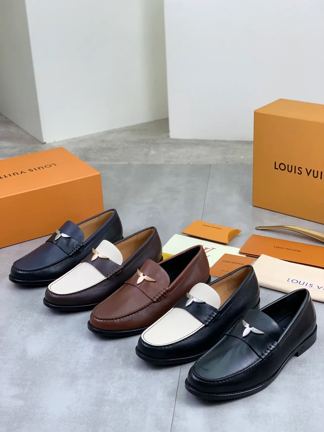 Louis Vuitton Brown Beige Two-Tone Leather Metal Horsebit Buckle Loafer 2