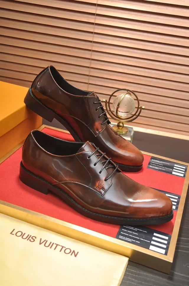 Louis Vuitton Sapatos Oxford Marrom com Ponta de Tapa Polida 4