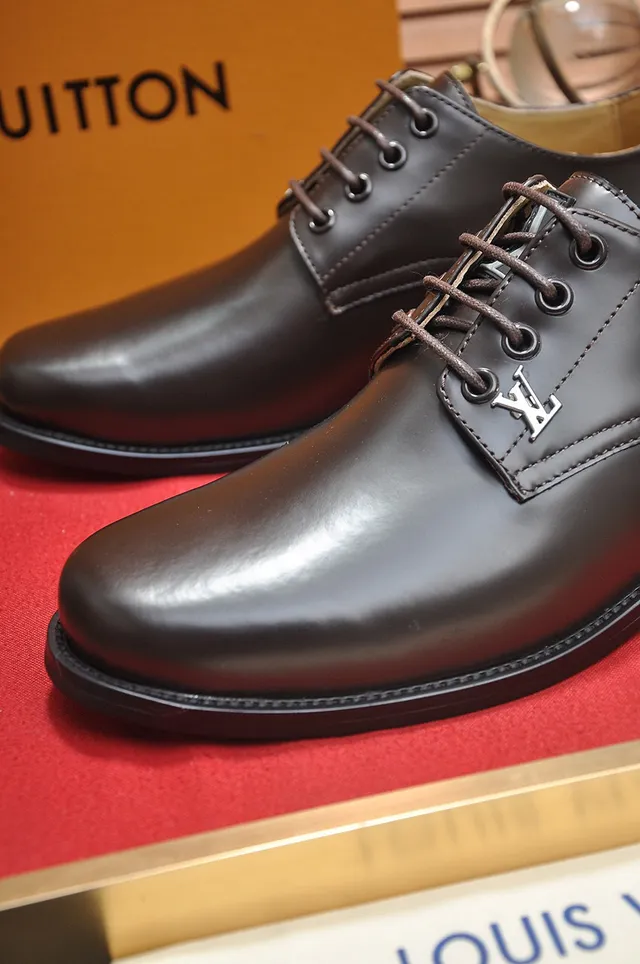 Louis Vuitton Chaussures Oxford en cuir marron poli 3