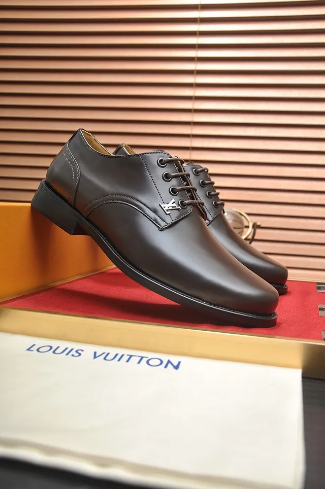 Louis Vuitton Chaussures Oxford en cuir marron poli 9
