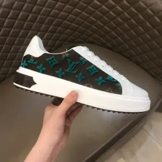 Louis Vuitton Zapatillas Lifestyle Marrón Blanco Monograma Lona Superior Acentos Cuero