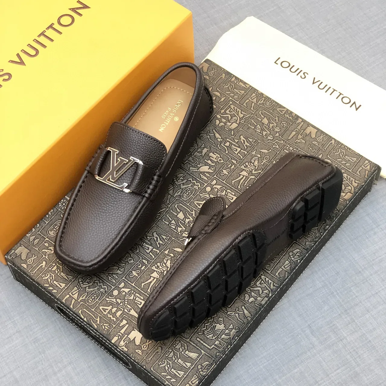 Louis Vuitton Buckle Loafer Marron Cuir Pebbled Homme 4