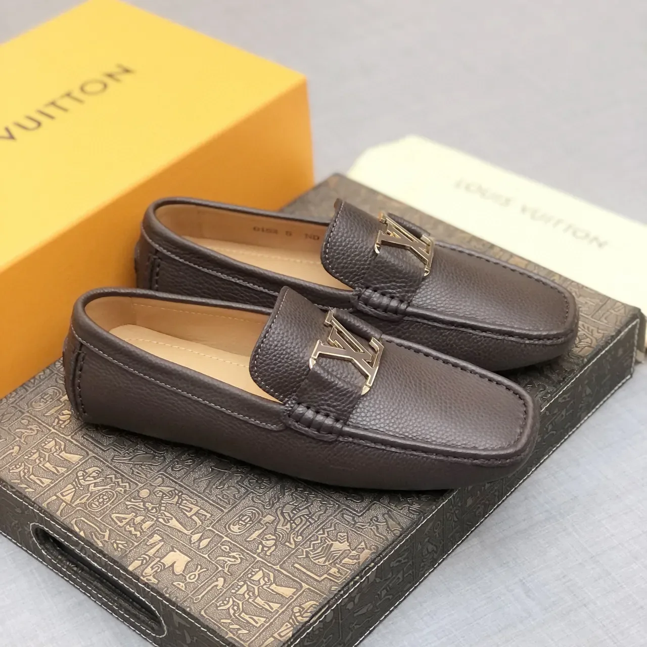 Louis Vuitton Buckle Loafer Marron Cuir Pebbled Homme 9