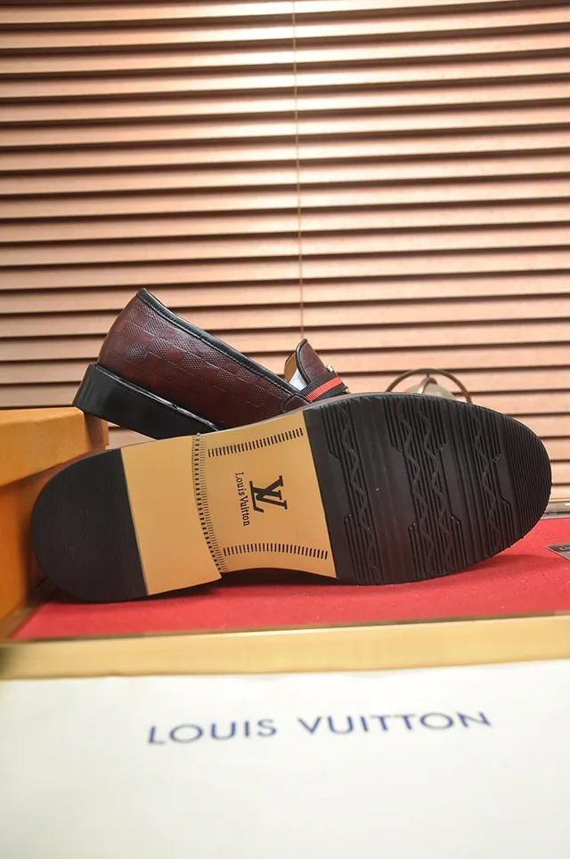 Louis Vuitton Borgonha Preto Couro trançado LV Twist-Lock Buckle Mocassim 4