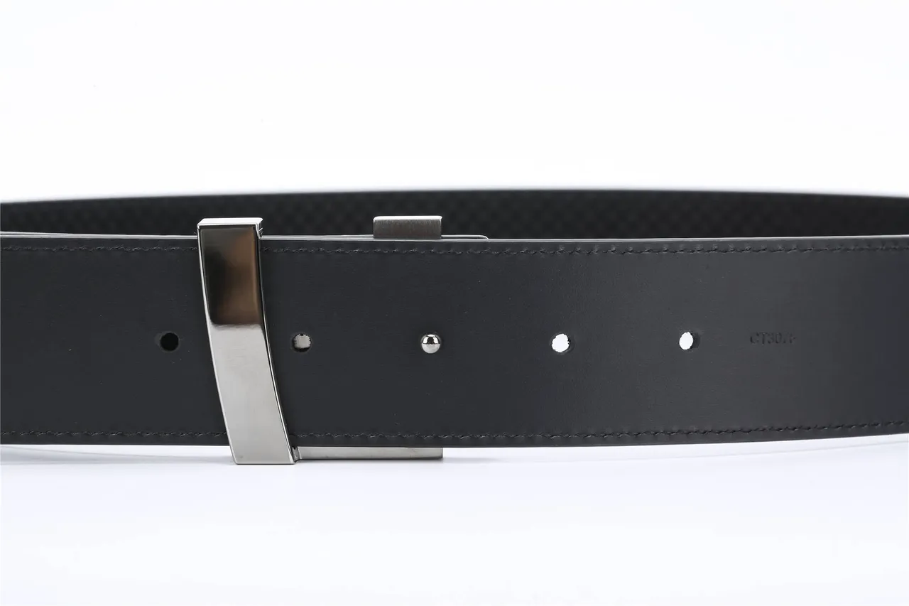 Louis Vuitton কার্বন ফাইবার টেক্সচার LV Monogram Buckle লেদার বেল্ট 6