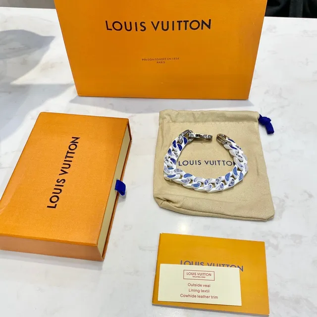 Louis Vuitton Chain Link Enamel White and Blue Bracelet 9