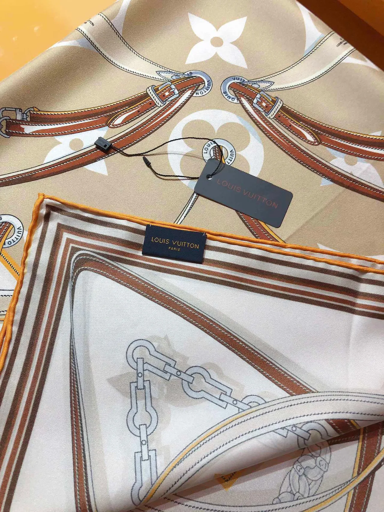Louis Vuitton Chain Motif Silk Scarf 8