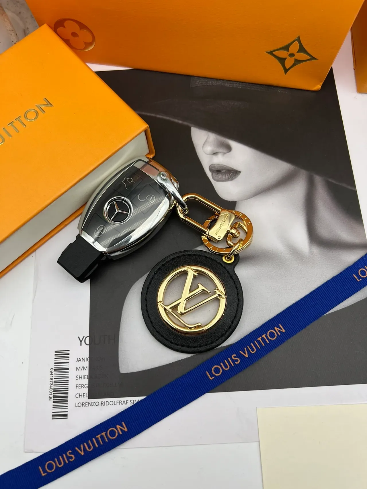 Louis Vuitton Circle Key Holder Red Gold Circular Leather Monogram Handbag 4