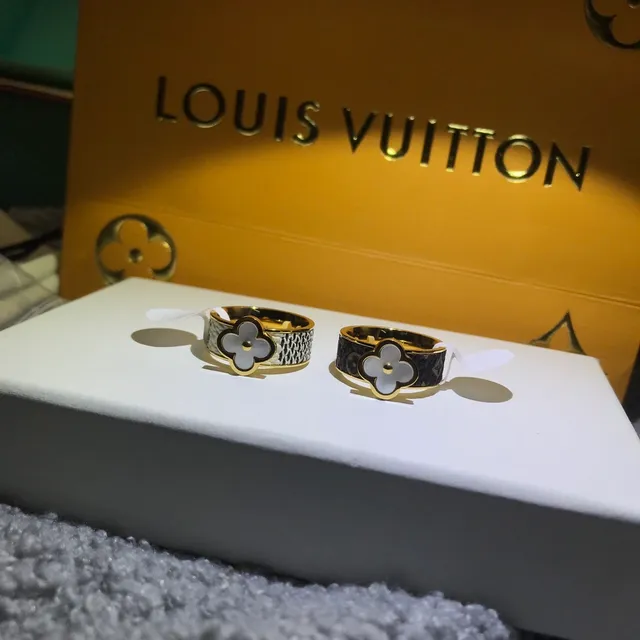 Louis Vuitton Clover Enamel Monogram Ring 2