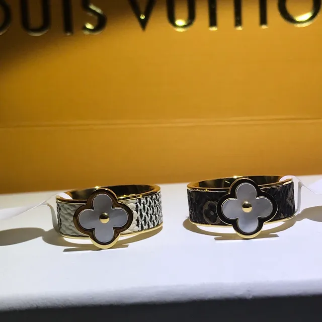 Louis Vuitton Clover Enamel Monogram Ring 6