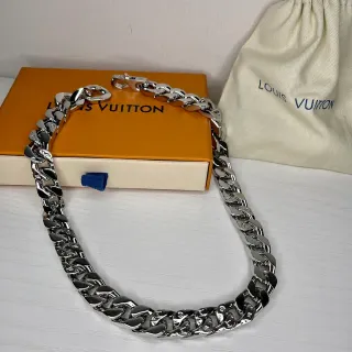 Louis Vuitton 曲环链 银色调 项链