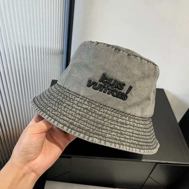 Louis Vuitton Logo Brodé Chapeau Bucket Gris Lavé 9