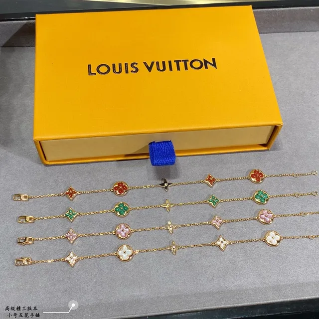Louis Vuitton Cinq Fleurs Bracelets Charme Émaillé Doré 3