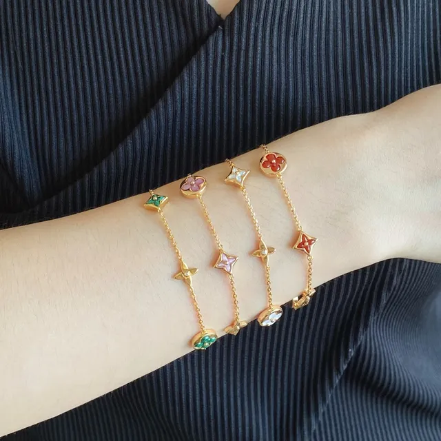 Louis Vuitton Cinq Fleurs Bracelets Charme Émaillé Doré 8