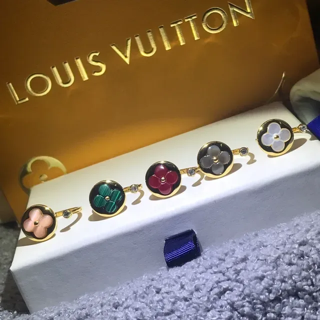 Anneaux Louis Vuitton Motif Floral Émail et Mère-de-Péarl 4