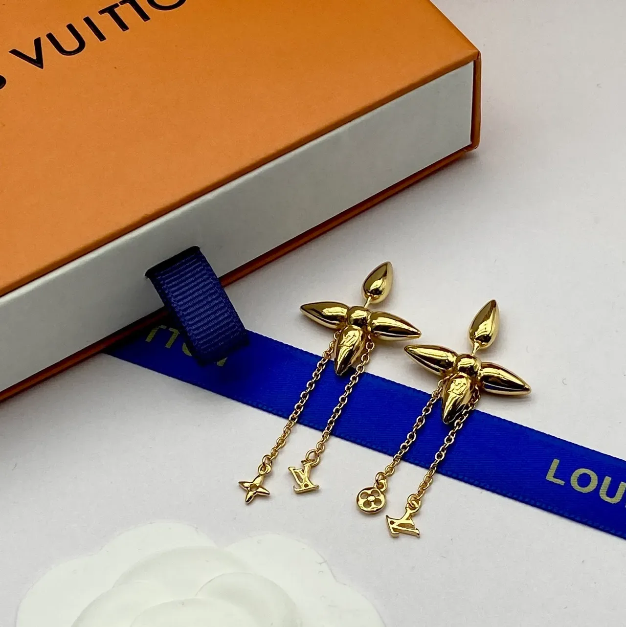 Louis Vuitton Flower Gold Floral-Top Earrings 5