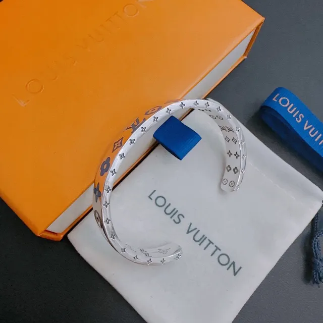 Louis Vuitton Flower Monogram Blue Enamel Silver Cuff Bracelet 3