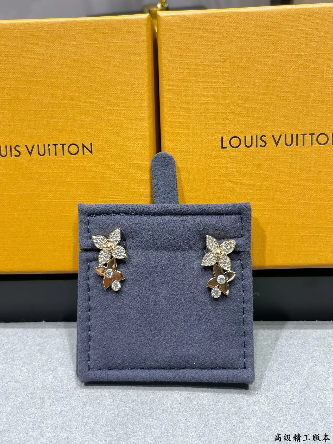 Louis Vuitton Flower Stud Silver Black Floral Motif Pavé-Set Diamonds Earrings 8