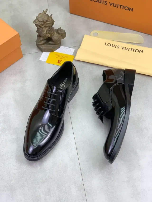 Louis Vuitton Chaussures Oxford Cuir Patenté Noir Brillant avec Cap Toe 5